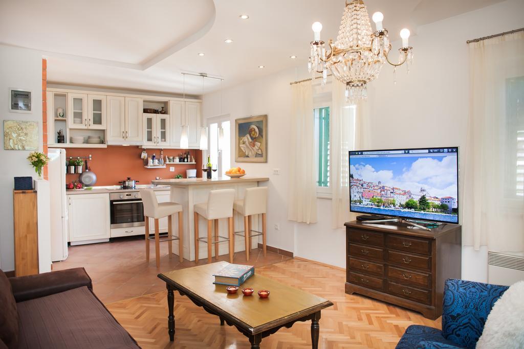 Apartments Laurus Шибеник Экстерьер фото
