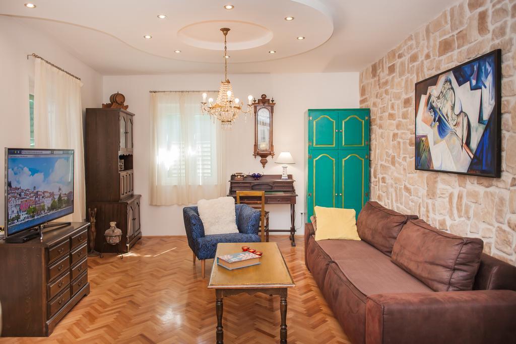 Apartments Laurus Шибеник Экстерьер фото